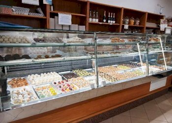 banco dolci pieno - Pastry Corso Giuseppe Mazzini 40, Albisola Superiore - photo 4