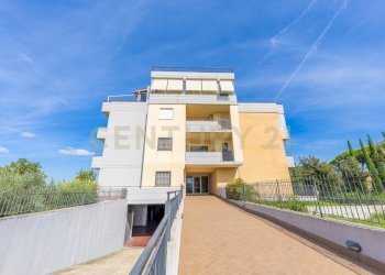 2.jpg - Bilocale Via Pollutri 6, Roma - foto 27