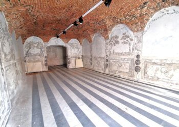 1.jpg - Locale Commerciale Piazza Giacomo Matteotti 61, Sarzana - foto 1