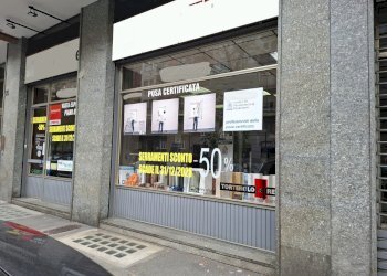 20251016_114152.jpg - Locale Commerciale Torino (zona Vanchiglietta) - foto 4