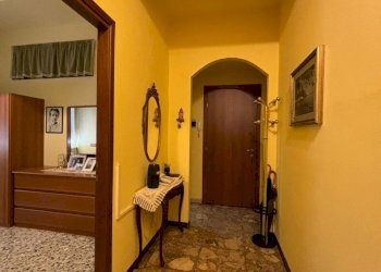 WhatsApp Image 2025-11-13 at 11.50.29 (2).jpeg - Quadrilocale Fornovo di Taro - foto 4