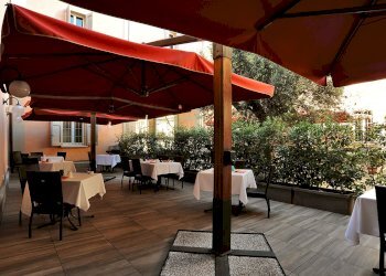 Foto Cortile.jpg - Restaurant Via Emilia Est 157, Castelfranco Emilia - photo 10