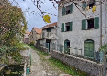 Casa semi indipendente Località montemoro, Montoggio - foto 1