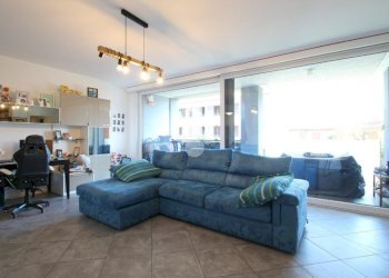 Three-room apartment Via Roma, Garbagnate Milanese - photo 6