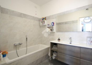 Three-room apartment Via Roma, Garbagnate Milanese - photo 23