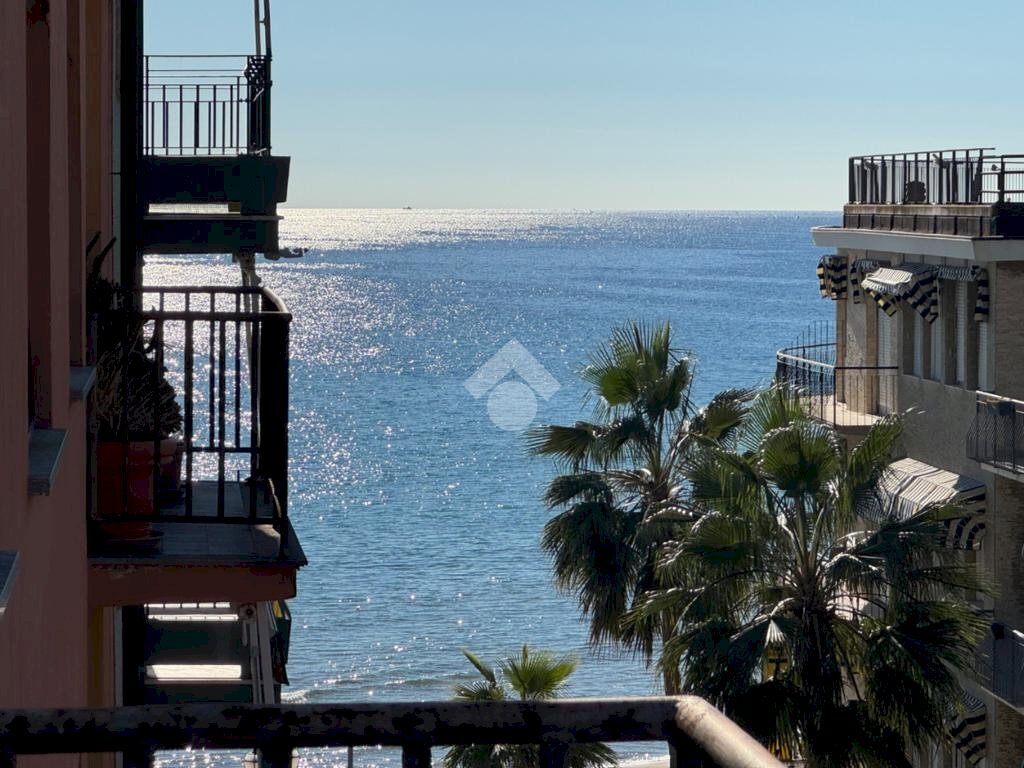 Four-room apartment Via don boselli, Alassio - photo 1