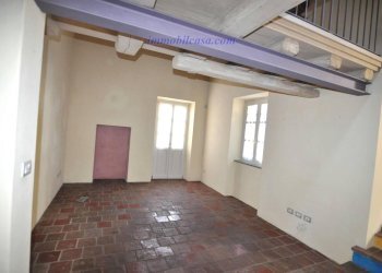 Three-room apartment Cuneo Saluzzo, Cuneo (neighborhood Centro Storico) - photo 5