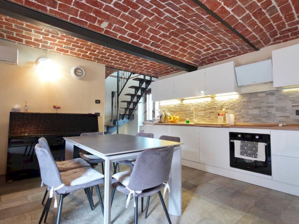 Casa semi indipendente Strada Casale, Castagneto Po - foto 1