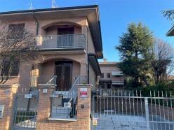 Three-room apartment Modena - photo 1