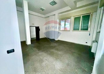 Stanza vuota - Office Via Aurelio Carrante
 
5, Bari - photo 5