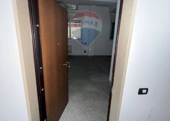 Hall / corridoio - Office Via Aurelio Carrante
 
5, Bari - photo 6