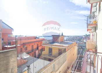 Edificio all\'aperto - Bilocale via mastrociccio
 
34, Giardini-Naxos - foto 2