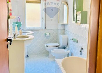 Bagno - Four-room apartment Viale Principe Umberto
 
67 BIS, Messina - photo 10