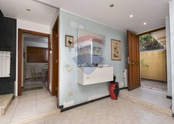 Hall / corridoio - Casa semi indipendente via Leonardo da Vinci
 
79, Acireale - foto 11