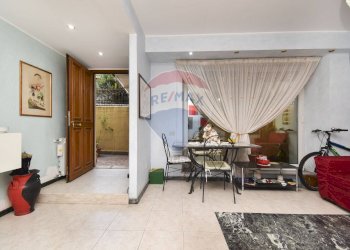 Sala da pranzo - Casa semi indipendente via Leonardo da Vinci
 
79, Acireale - foto 12