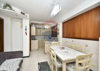 Sala da pranzo - Casa semi indipendente via Leonardo da Vinci
 
79, Acireale - foto 17