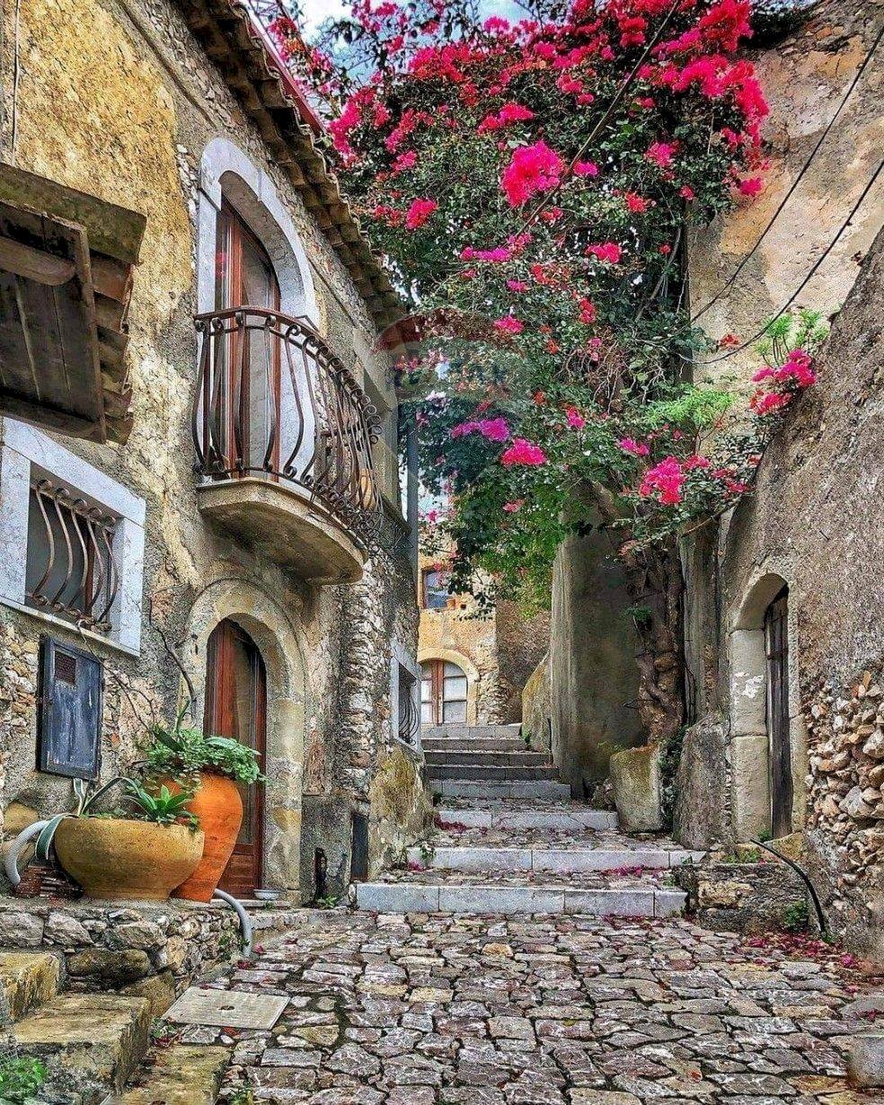 Casa all\'aperto - Casa indipendente Vicolo Quartarello
 
8, Forza d'Agrò - foto 1