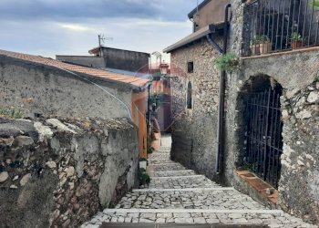 Casa all\'aperto - Casa indipendente Vicolo Quartarello
 
8, Forza d'Agrò - foto 3