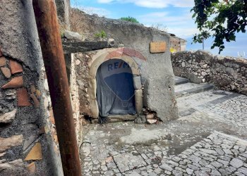 Casa all\'aperto - Casa indipendente Vicolo Quartarello
 
8, Forza d'Agrò - foto 10