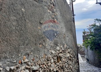 Edificio all\'aperto - Casa indipendente Vicolo Quartarello
 
8, Forza d'Agrò - foto 13