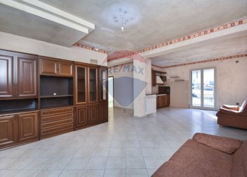 Soggiorno - Casa semi indipendente Via Lavina
 
92, Aci Sant'Antonio - foto 14