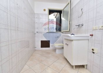 Bagno - Casa semi indipendente Via Lavina
 
92, Aci Sant'Antonio - foto 19