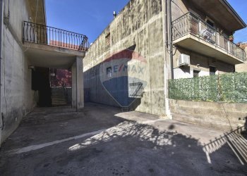 Edificio all\'aperto - Casa semi indipendente Via Lavina
 
92, Aci Sant'Antonio - foto 33