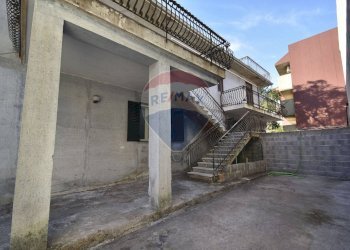 Casa all\'aperto - Casa semi indipendente Via Lavina
 
92, Aci Sant'Antonio - foto 36