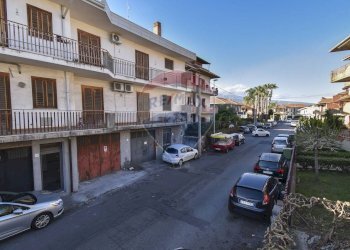 Edificio all\'aperto - Casa semi indipendente Via Lavina
 
92, Aci Sant'Antonio - foto 47