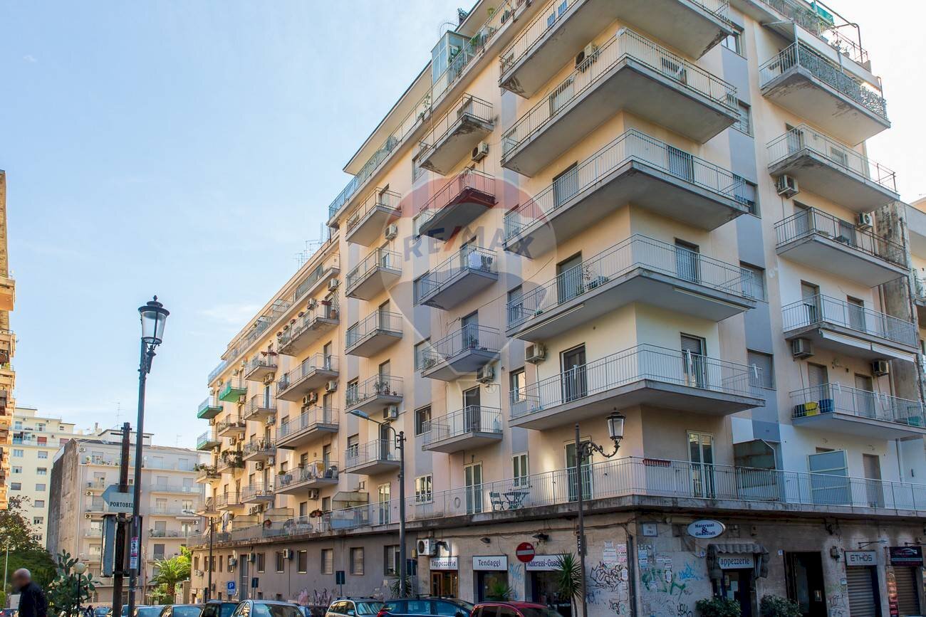 Edificio all\'aperto - Bilocale VIA ETNEA, Catania - foto 3