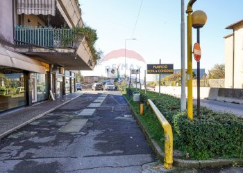 Edificio all\'aperto - Attività Commerciale Bergamo - foto 2
