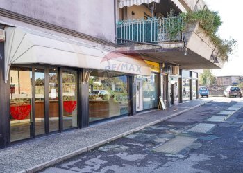 Edificio all\'aperto - Attività Commerciale Bergamo - foto 9