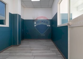 Stanza vuota - Commercial Premises Via Di Vermicino
 
95, Roma - photo 2