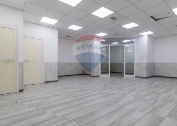 Ricezione / Lobby - Commercial Premises Via Di Vermicino
 
95, Roma - photo 20