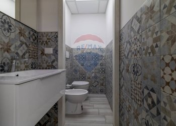 Bagno - Commercial Premises Via Di Vermicino
 
95, Roma - photo 25
