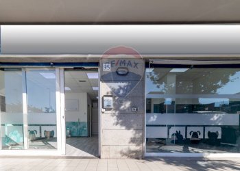 Edificio all\'aperto - Commercial Premises Via Di Vermicino
 
95, Roma - photo 26