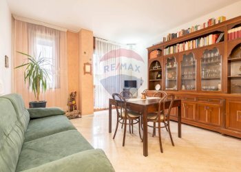 Sala da pranzo - Trilocale Via Palmanova
 
67, Milano - foto 8