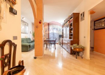 Sala da pranzo - Trilocale Via Palmanova
 
67, Milano - foto 11