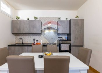 Sala da pranzo - Quadrilocale Via Filippo Turati
 
94, Ragusa - foto 3