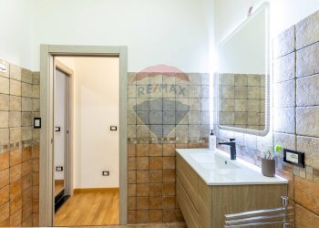 Bagno - Quadrilocale Via Filippo Turati
 
94, Ragusa - foto 19