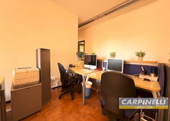 Foto 6 - Office Via Garibaldi
 
6, Desio - photo 6