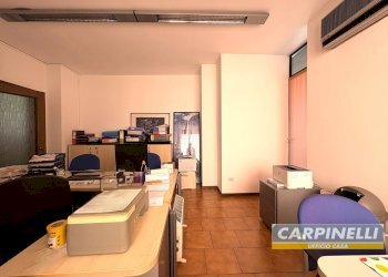 Foto 11 - Office Via Garibaldi
 
6, Desio - photo 11