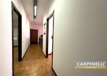 Foto 14 - Office Via Garibaldi
 
6, Desio - photo 14