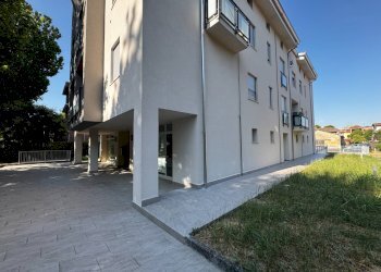 Foto 4 - Negozio Mirandola - foto 4