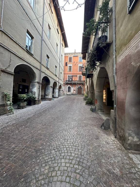 Cortile interno - One-room apartment via Alessandro Volta, 26, Saluzzo - photo 2