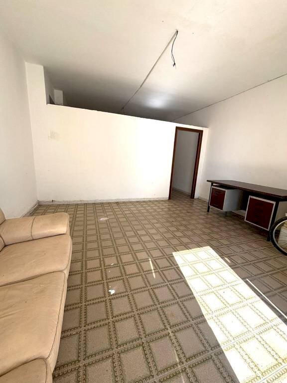 Stanza non arredata - Shop via Santo Janni, Formia - photo 3