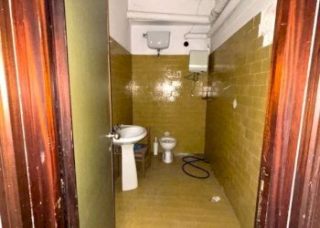 Bagno - Negozio via Santo Janni, Formia - foto 11