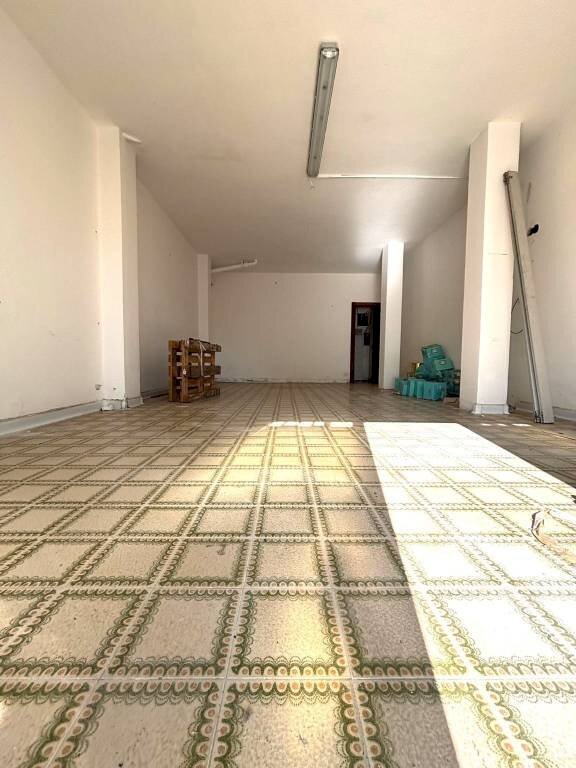 Stanza non arredata - Shop via Santo Janni, Formia - photo 3