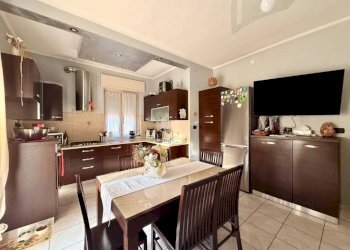 Cucina - Trilocale viale Eloisia Barbaroux, 25, Carmagnola - foto 14