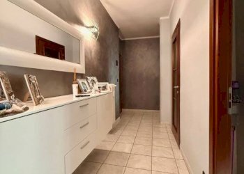 Corridoio - Trilocale viale Eloisia Barbaroux, 25, Carmagnola - foto 18